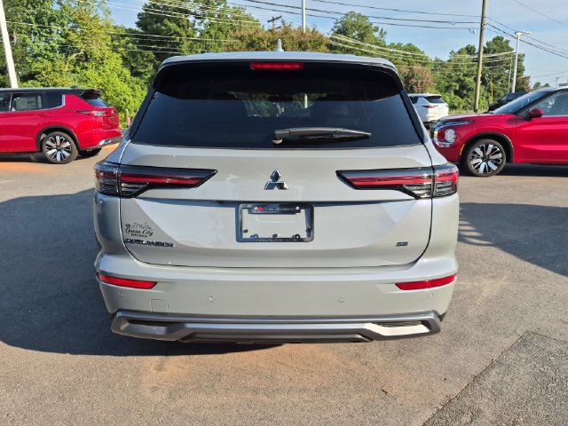 New 2026 Mitsubishi Outlander SE FWD image 4