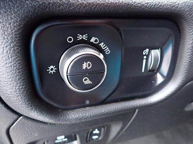 Used 2023 RAM 1500 Big Horn AWD/4WD image 14