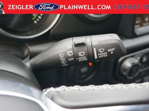 Used 2023 Jeep Wrangler Unlimited Sahara w/ Cold Weather Group AWD/4WD image 27