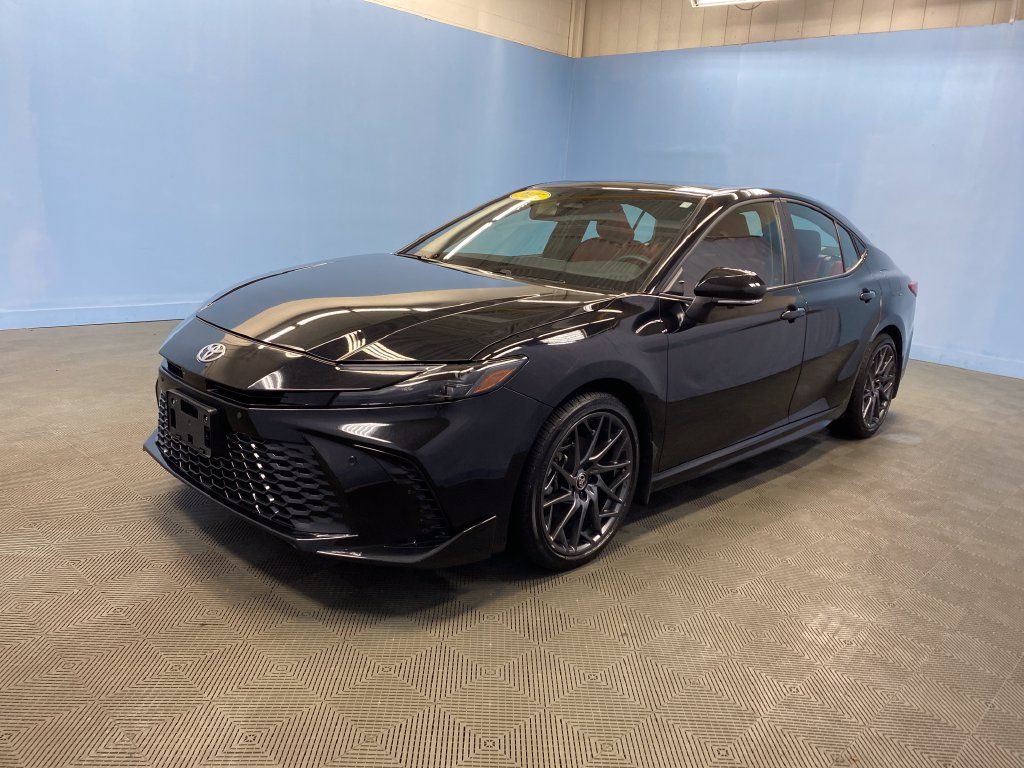 Used 2025 Toyota Camry XSE w/ Premium Plus Package AWD/4WD image 3