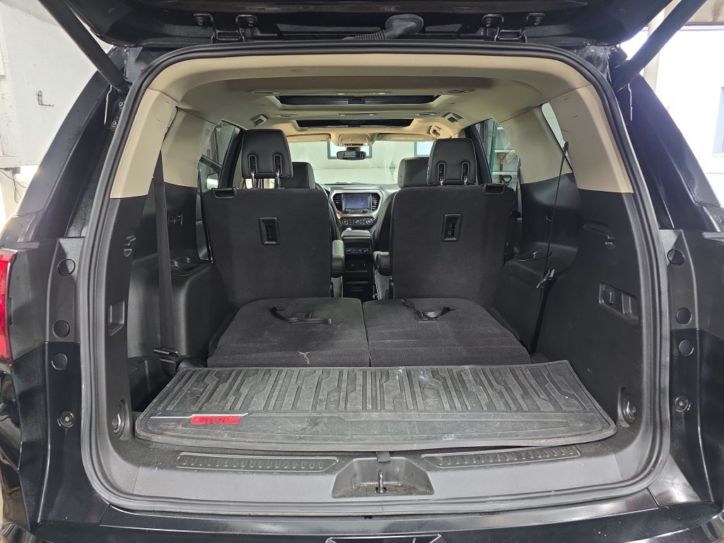 Used 2017 GMC Acadia Denali w/ Technology Package AWD/4WD image 14