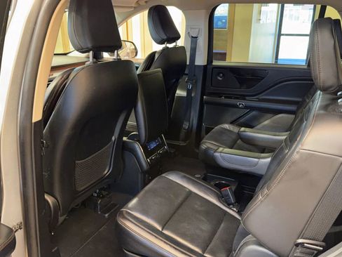 Used 2023 Lincoln Aviator Reserve image 14