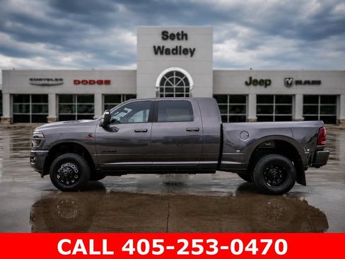 Used 2025 RAM 3500 Laramie AWD/4WD image 68