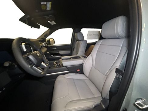 New 2026 Toyota Tundra Limited AWD/4WD image 9
