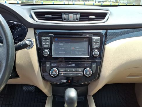 Used 2016 Nissan Rogue SL w/ SL Premium Package AWD/4WD image 8