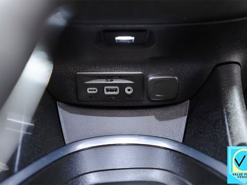 Used 2019 Chevrolet Malibu Premier image 19