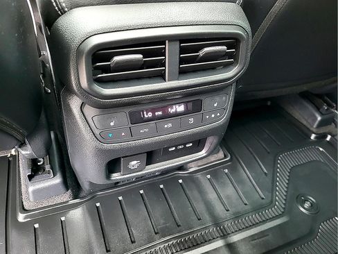 Used 2024 Honda Pilot Elite image 14