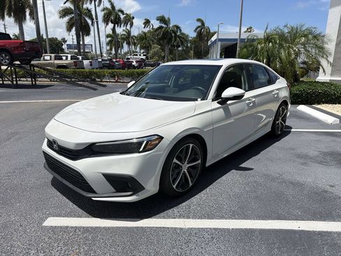 Certified 2024 Honda Civic Touring image 4