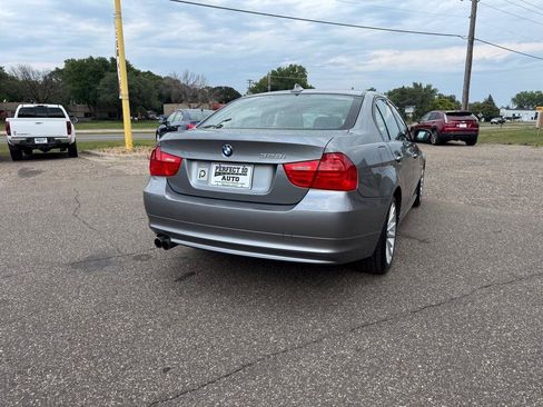 Used 2011 BMW 328i xDrive Sedan AWD/4WD image 5