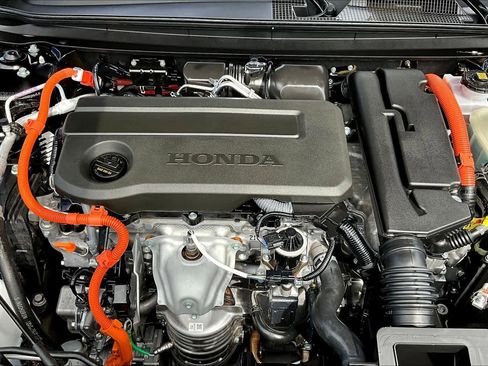 Used 2025 Honda Accord Sport image 32