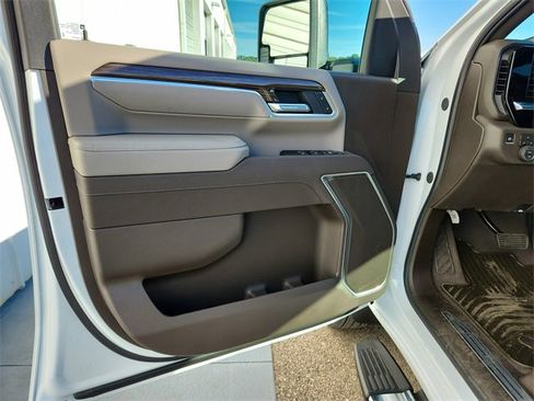 New 2026 Chevrolet Silverado 3500 LT w/ Leather Package image 21