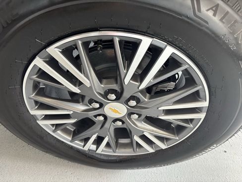 New 2026 Chevrolet Traverse LT w/ Driver Confidence Package image 8