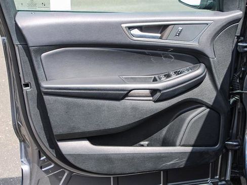 Used 2023 Ford Edge SEL image 19