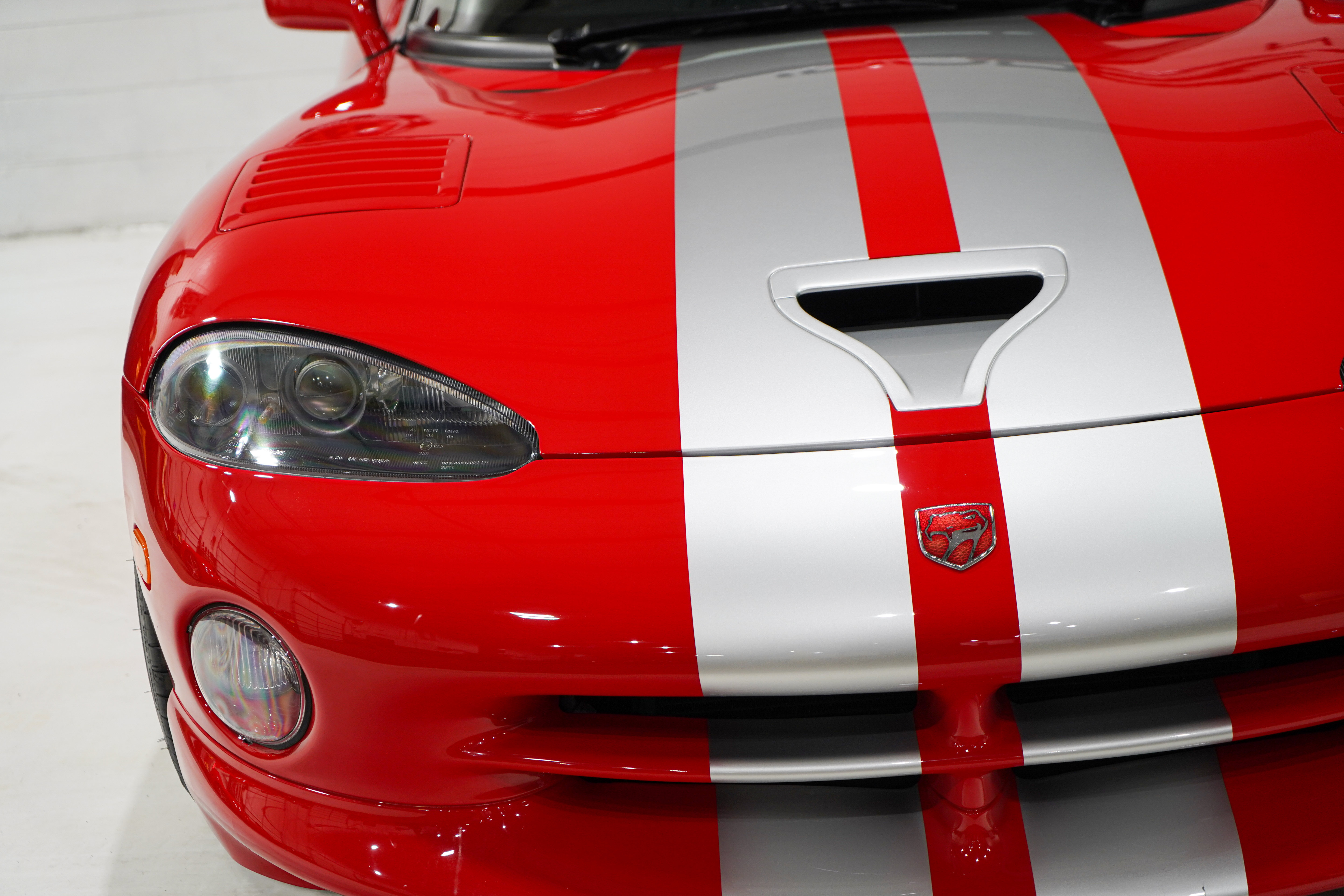 Used 1998 Dodge Viper RT/10 RWD image 28
