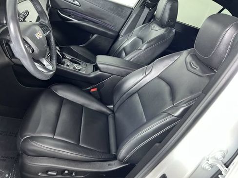 Certified 2023 Cadillac XT4 Luxury w/ Cold Weather Package FWD image 20