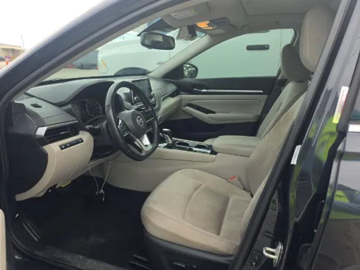 Used 2020 Nissan Altima 2.5 SV FWD image 7