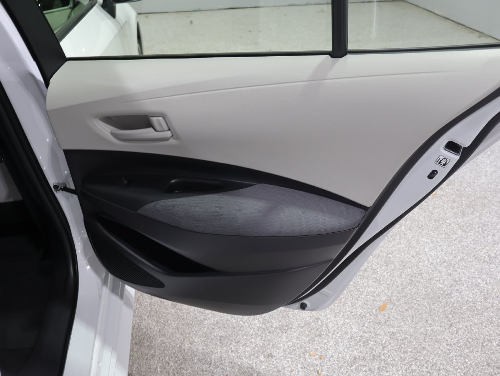 Used 2024 Toyota Corolla LE w/ LE Convenience Package FWD image 21