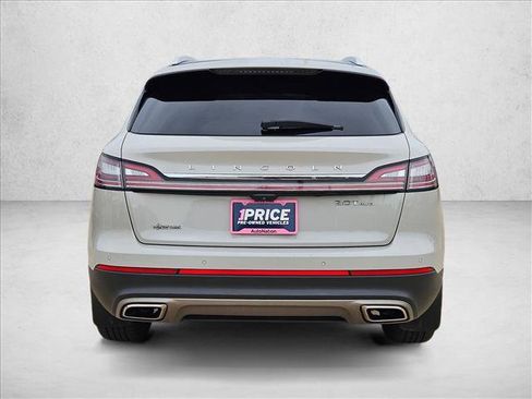 Used 2020 Lincoln Nautilus Reserve w/ Equipment Group 201A image 6