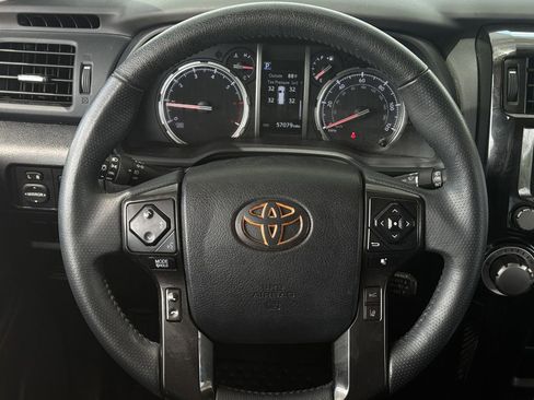 Used 2022 Toyota 4Runner TRD Off-Road Premium w/ Moonroof Package AWD/4WD image 13