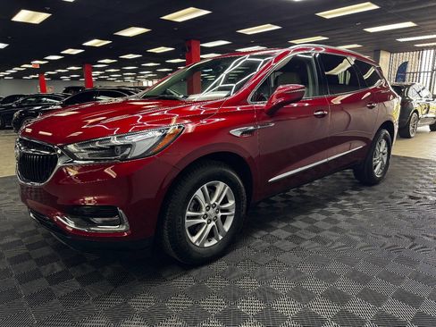 Used 2021 Buick Enclave Essence image 7