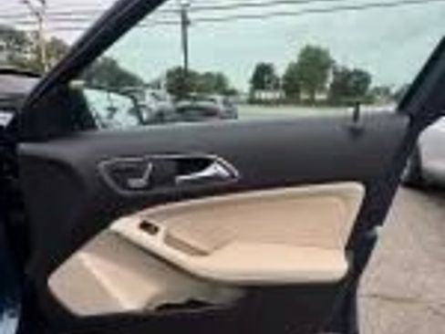 Used 2019 Mercedes-Benz GLA 250 4MATIC w/ Premium Package image 15