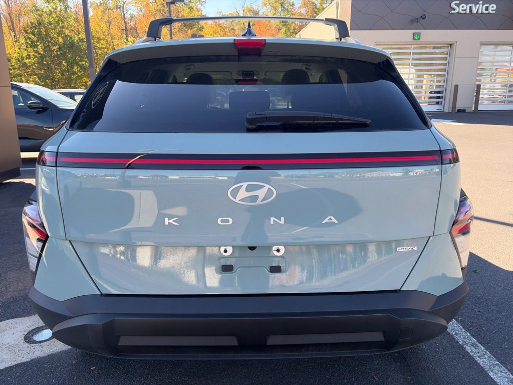 Used 2024 Hyundai Kona SEL AWD/4WD image 6