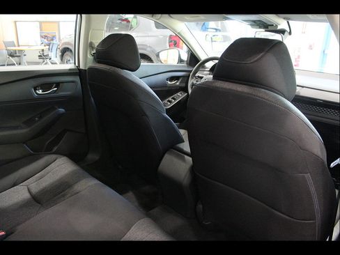 Certified 2023 Honda Accord LX image 20
