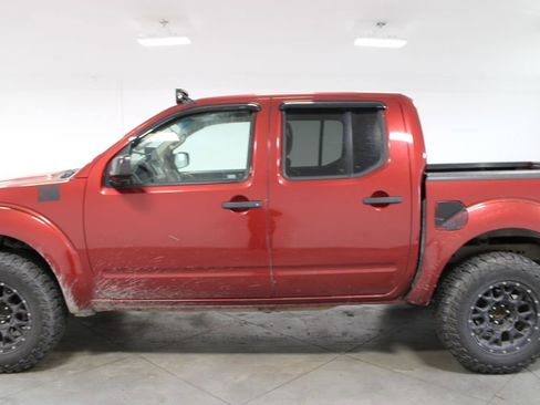 Used 2014 Nissan Frontier SV image 6