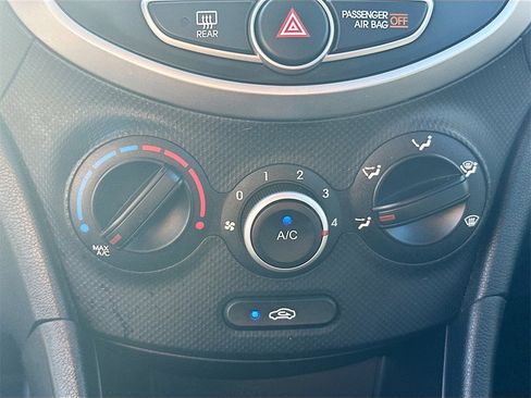 Used 2014 Hyundai Accent GS image 14