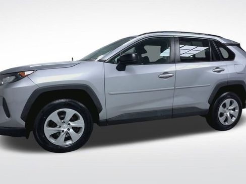 Certified 2021 Toyota RAV4 LE image 5