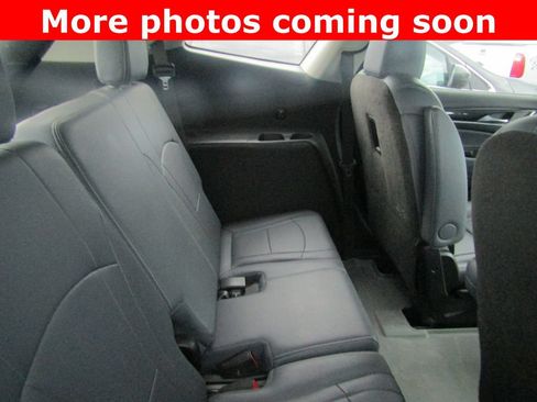 Used 2019 Buick Enclave Essence AWD/4WD image 13