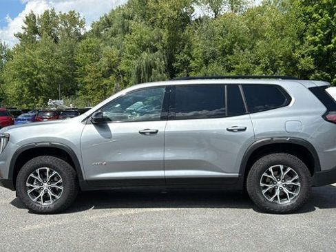 Used 2026 GMC Acadia AT4 w/ Luxury Package AWD/4WD image 4