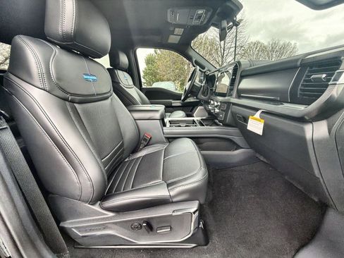 New 2026 Ford F250 Platinum image 28