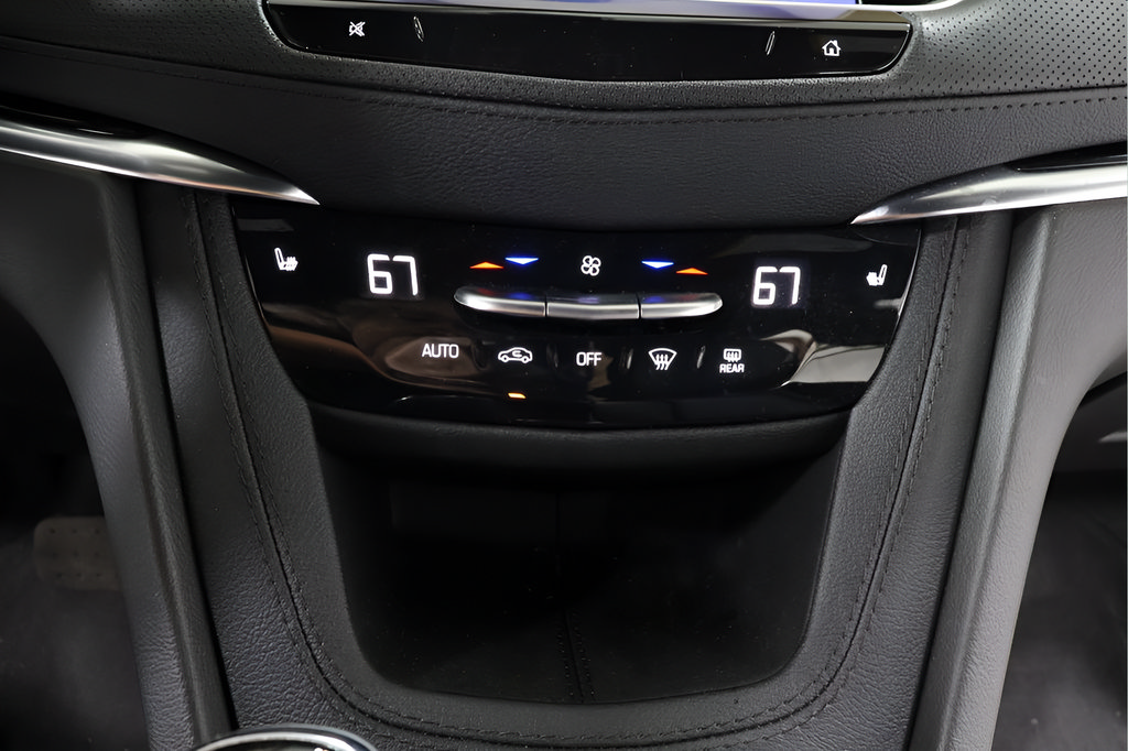 Used 2024 Cadillac XT6 Luxury w/ LPO, Floor Liner Package AWD/4WD image 11