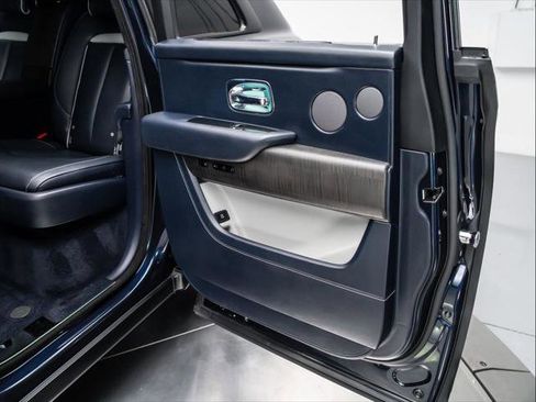 Used 2020 Rolls-Royce Cullinan image 27