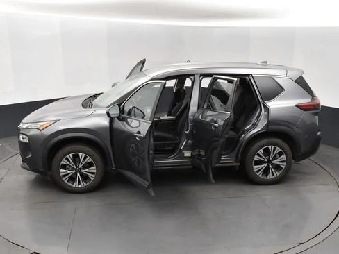 Used 2023 Nissan Rogue SV FWD image 7