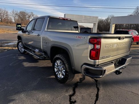 Used 2024 Chevrolet Silverado 2500 LT w/ Safety Package image 4