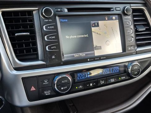 Used 2019 Toyota Highlander Limited AWD/4WD image 21