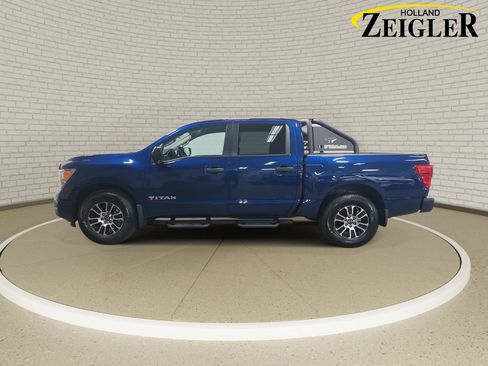 Certified 2024 Nissan Titan SV w/ SV Convenience Package AWD/4WD image 8