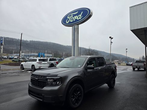 Used 2023 Ford Maverick XLT w/ Black Appearance Package image 4