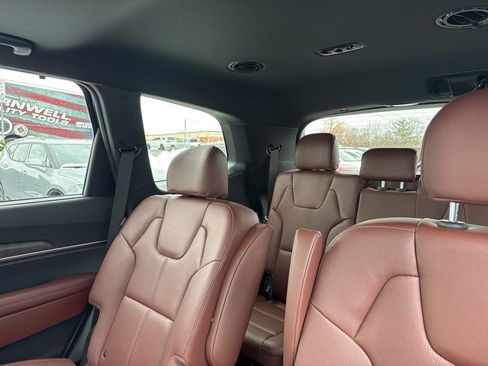Used 2023 Kia Telluride EX w/ EX Captain's Chair Package image 11