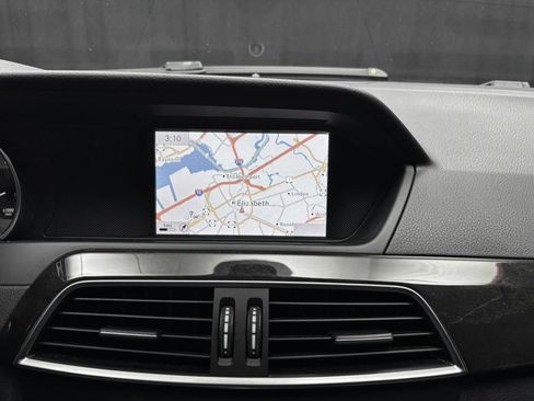 Used 2013 Mercedes-Benz C 300 Sport image 40