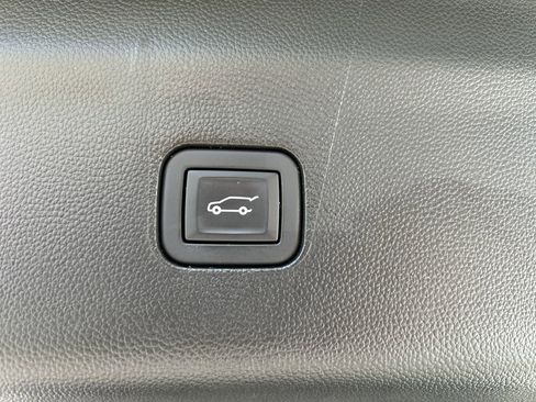 Certified 2020 Buick Enclave Avenir w/ Avenir Technology Package image 12