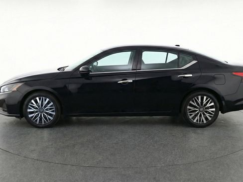 Used 2025 Nissan Altima 2.5 SV image 5