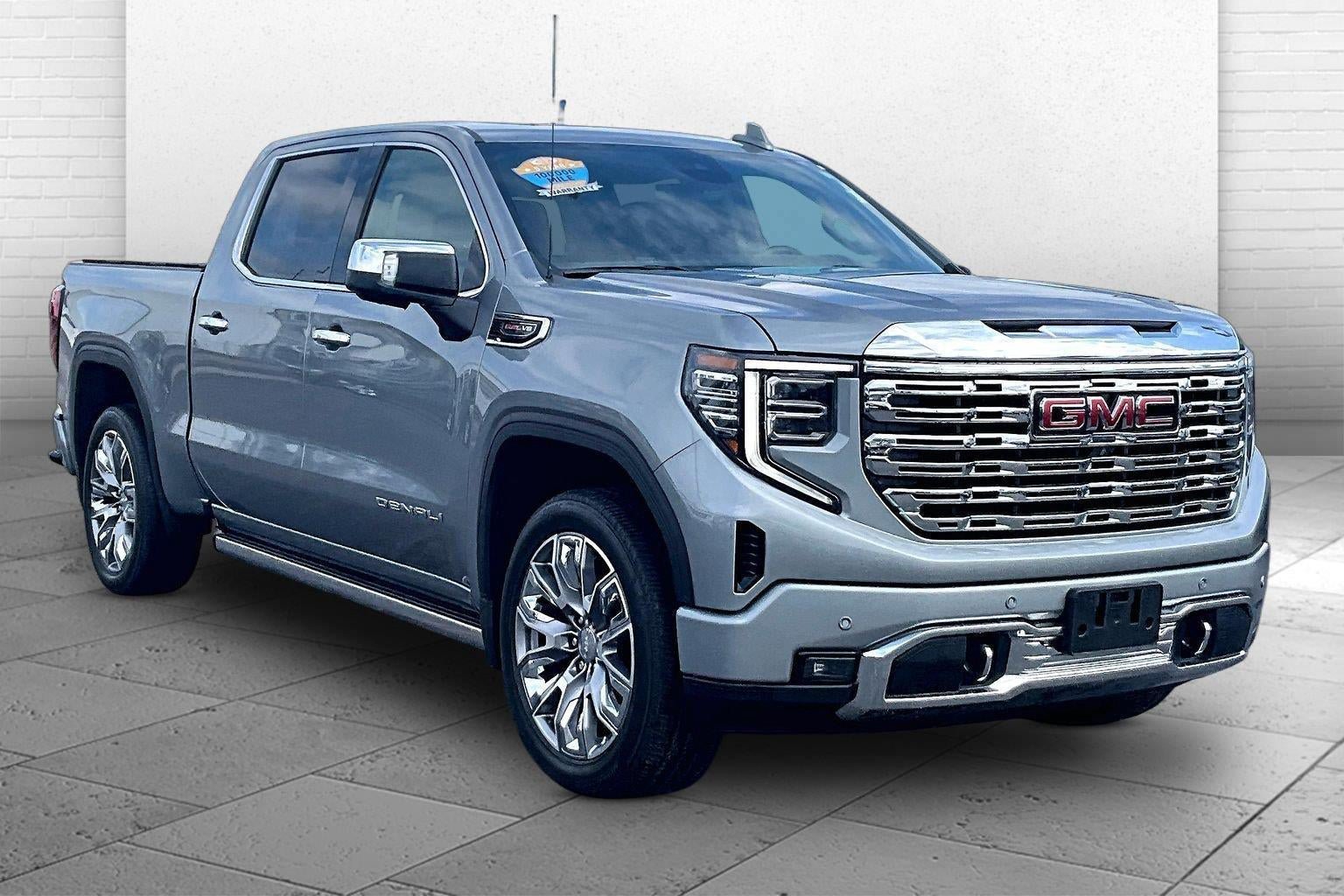 Used 2025 GMC Sierra 1500 Denali AWD/4WD image 1