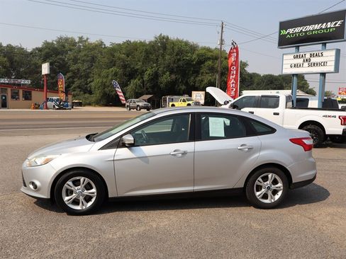 Used 2013 Ford Focus SE FWD image 4