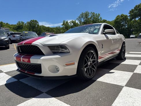 Used 2010 Ford Mustang Shelby GT500 RWD image 9