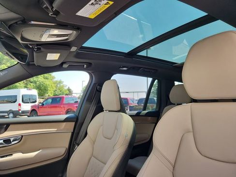 New 2026 Volvo XC90 T8 Plus image 23