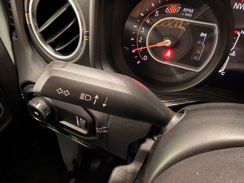 Used 2024 Jeep Wrangler Unlimited Sahara w/ Technology Group AWD/4WD image 28