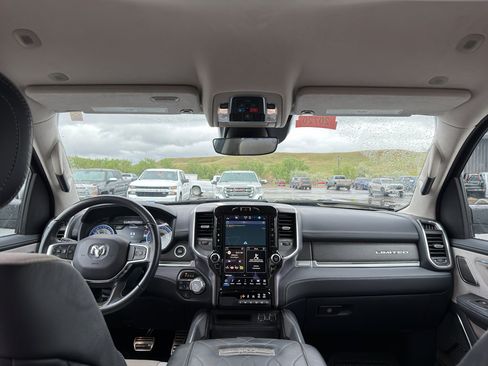 Used 2022 RAM 1500 Limited AWD/4WD image 6